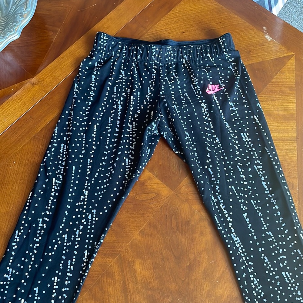 Nike girls leggings black size XL 14-16 New With Tags